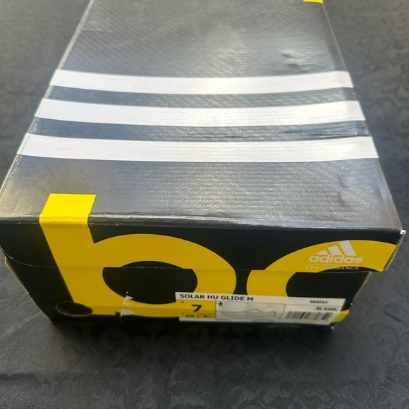 Adidas x Pharrell Solar Hu Glide
'White' BB8044 size 7 NIB NWT - Picture 2 of 11